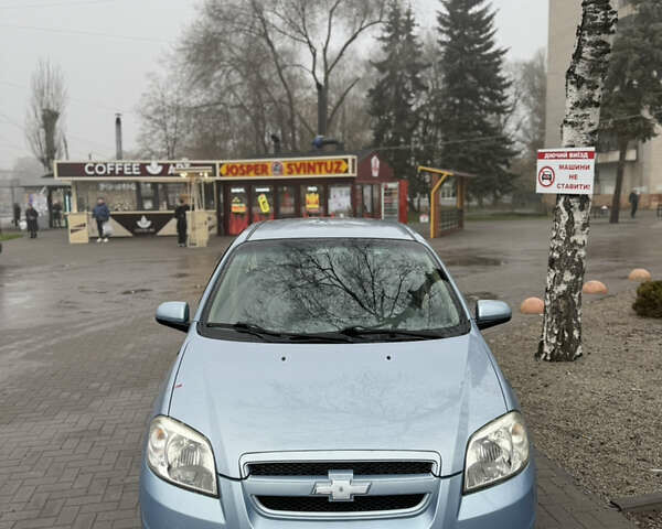 Синий Шевроле Авео, объемом двигателя 1.6 л и пробегом 199 тыс. км за 1500 $, фото 1 на Automoto.ua