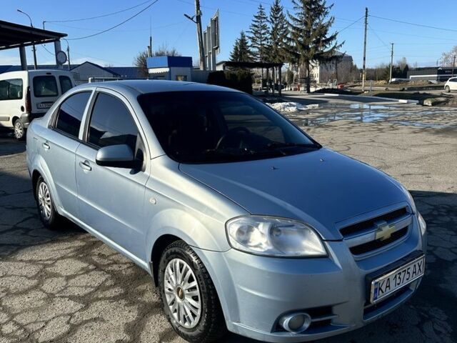 Синий Шевроле Авео, объемом двигателя 1.6 л и пробегом 208 тыс. км за 3300 $, фото 1 на Automoto.ua