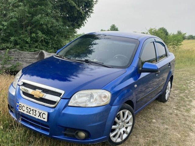 Синий Шевроле Авео, объемом двигателя 1.5 л и пробегом 250 тыс. км за 3250 $, фото 1 на Automoto.ua