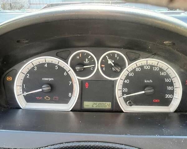 Синий Шевроле Авео, объемом двигателя 1.6 л и пробегом 258 тыс. км за 2000 $, фото 1 на Automoto.ua