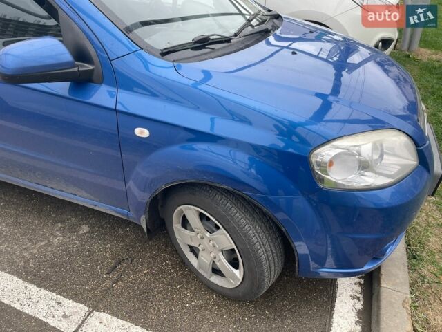 Синий Шевроле Авео, объемом двигателя 1.5 л и пробегом 171 тыс. км за 3800 $, фото 1 на Automoto.ua