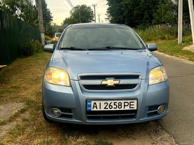 Синий Шевроле Авео, объемом двигателя 1.6 л и пробегом 195 тыс. км за 4500 $, фото 1 на Automoto.ua