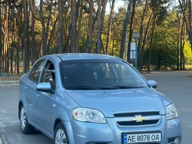 Синий Шевроле Авео, объемом двигателя 1.6 л и пробегом 170 тыс. км за 4000 $, фото 1 на Automoto.ua