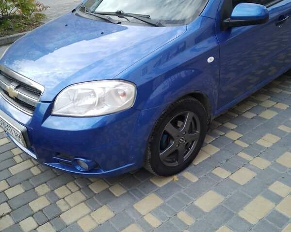 Синий Шевроле Авео, объемом двигателя 1.5 л и пробегом 130 тыс. км за 4500 $, фото 1 на Automoto.ua