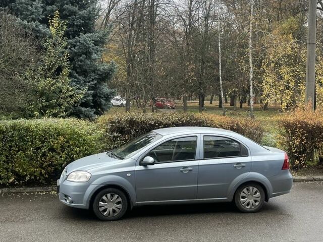 Синий Шевроле Авео, объемом двигателя 1.6 л и пробегом 170 тыс. км за 4500 $, фото 1 на Automoto.ua