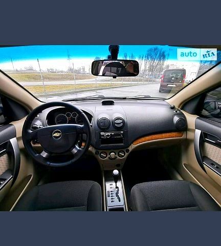Синій Шевроле Авео, об'ємом двигуна 1.6 л та пробігом 172 тис. км за 5000 $, фото 1 на Automoto.ua
