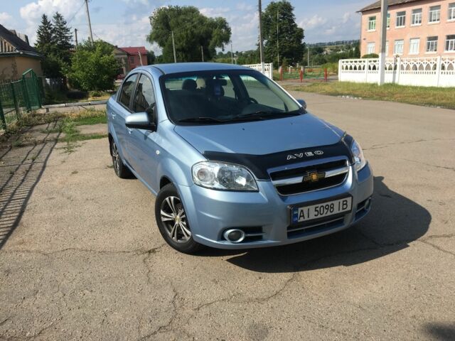 Синий Шевроле Авео, объемом двигателя 1.6 л и пробегом 209 тыс. км за 4200 $, фото 1 на Automoto.ua