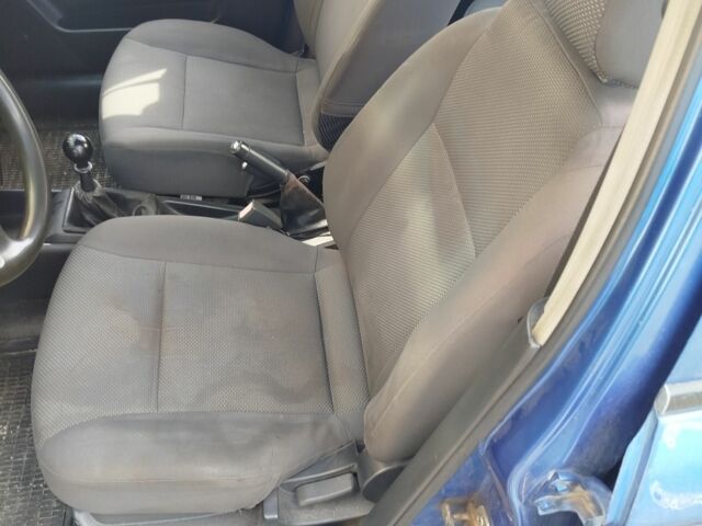 Синий Шевроле Авео, объемом двигателя 1.5 л и пробегом 400 тыс. км за 2700 $, фото 1 на Automoto.ua