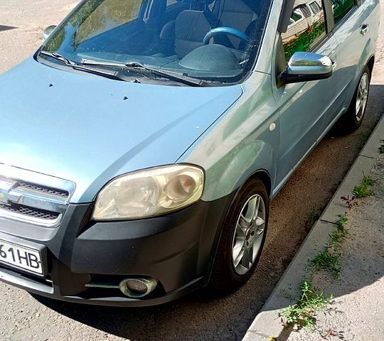 Синий Шевроле Авео, объемом двигателя 1.6 л и пробегом 158 тыс. км за 3500 $, фото 1 на Automoto.ua