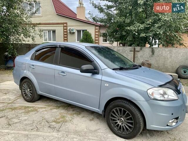 Синий Шевроле Авео, объемом двигателя 1.6 л и пробегом 150 тыс. км за 3700 $, фото 1 на Automoto.ua