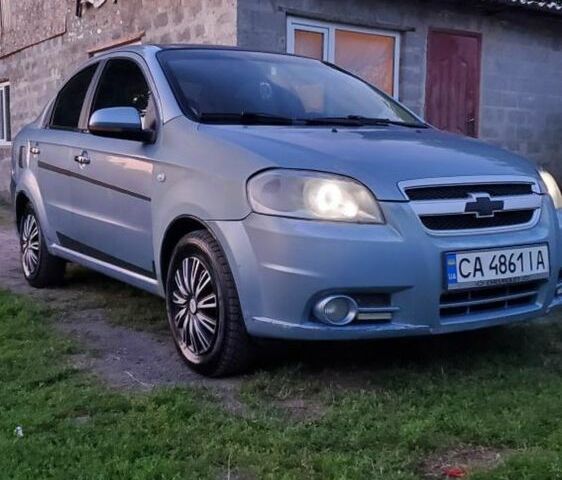 Синий Шевроле Авео, объемом двигателя 1.6 л и пробегом 256 тыс. км за 2000 $, фото 1 на Automoto.ua
