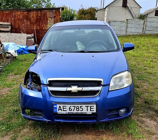 Синий Шевроле Авео, объемом двигателя 1.5 л и пробегом 115 тыс. км за 1550 $, фото 1 на Automoto.ua