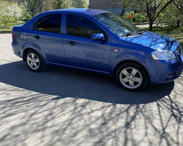 Синий Шевроле Авео, объемом двигателя 1.5 л и пробегом 170 тыс. км за 4800 $, фото 1 на Automoto.ua