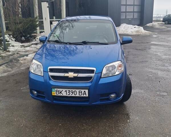 Синий Шевроле Авео, объемом двигателя 1.5 л и пробегом 138 тыс. км за 5100 $, фото 1 на Automoto.ua