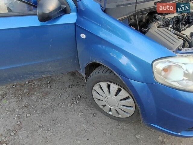 Синий Шевроле Авео, объемом двигателя 1.5 л и пробегом 261 тыс. км за 3450 $, фото 1 на Automoto.ua
