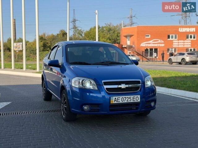 Синий Шевроле Авео, объемом двигателя 1.5 л и пробегом 208 тыс. км за 4700 $, фото 1 на Automoto.ua