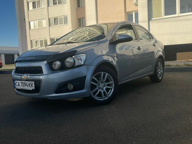 Синий Шевроле Авео, объемом двигателя 1.6 л и пробегом 185 тыс. км за 4200 $, фото 1 на Automoto.ua