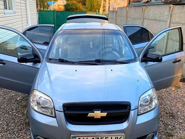 Синий Шевроле Авео, объемом двигателя 1.5 л и пробегом 118 тыс. км за 4600 $, фото 1 на Automoto.ua