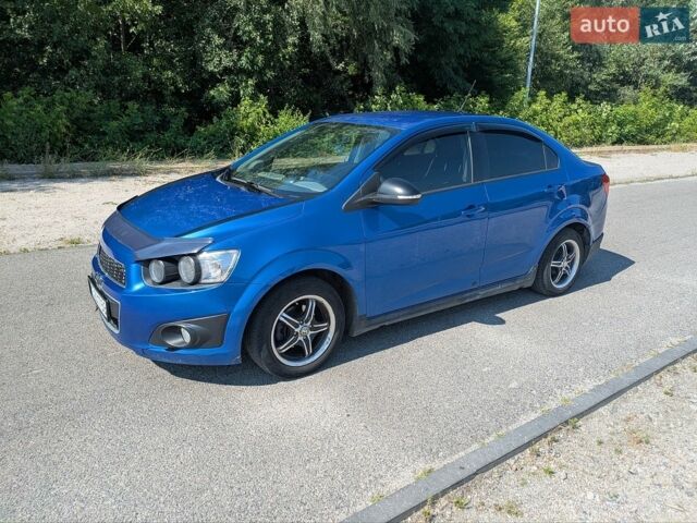 Синий Шевроле Авео, объемом двигателя 1.4 л и пробегом 145 тыс. км за 3350 $, фото 1 на Automoto.ua