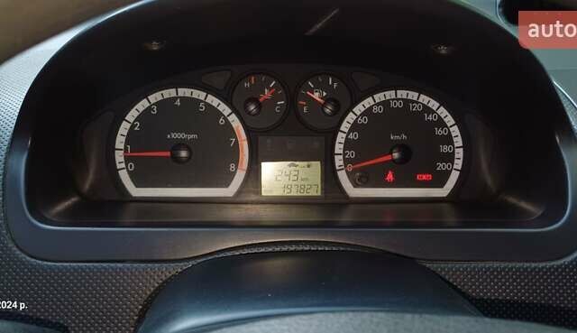 Зелений Шевроле Авео, об'ємом двигуна 1.5 л та пробігом 197 тис. км за 3800 $, фото 1 на Automoto.ua