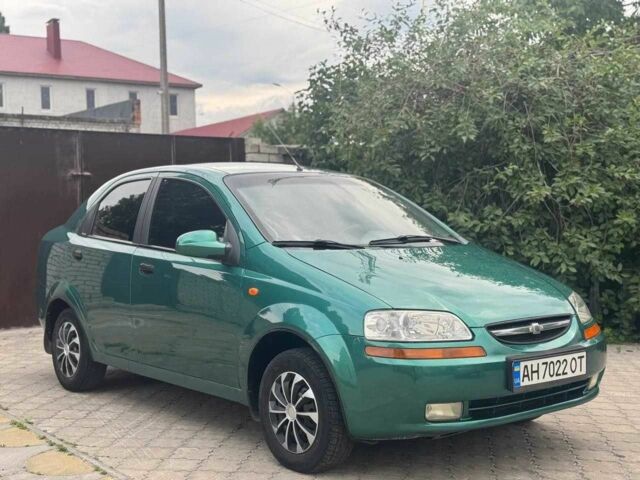 Зеленый Шевроле Авео, объемом двигателя 1.5 л и пробегом 146 тыс. км за 3200 $, фото 1 на Automoto.ua