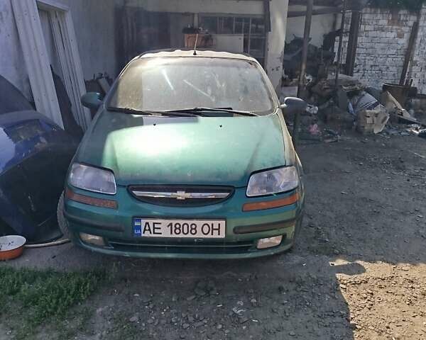 Зеленый Шевроле Авео, объемом двигателя 1.5 л и пробегом 214 тыс. км за 1900 $, фото 1 на Automoto.ua