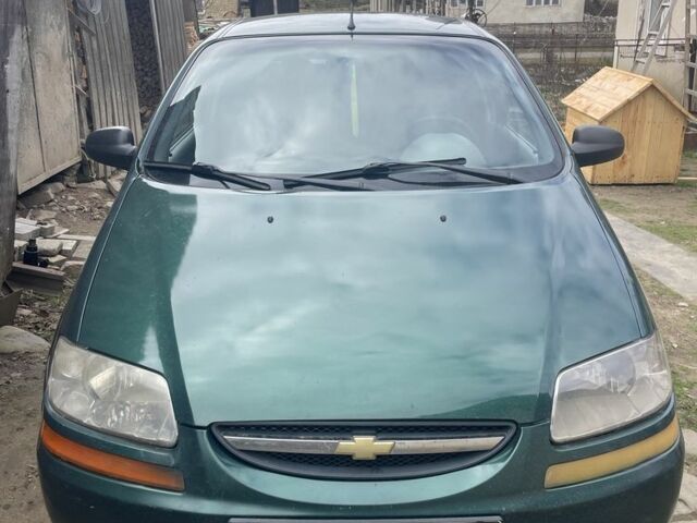 Зеленый Шевроле Авео, объемом двигателя 1.5 л и пробегом 300 тыс. км за 1800 $, фото 1 на Automoto.ua