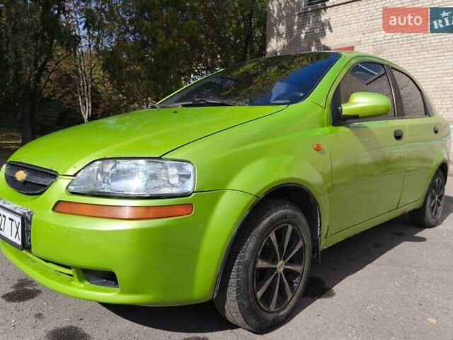 Зеленый Шевроле Авео, объемом двигателя 1.5 л и пробегом 344 тыс. км за 2400 $, фото 1 на Automoto.ua