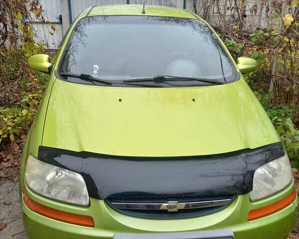 Зеленый Шевроле Авео, объемом двигателя 1.5 л и пробегом 213 тыс. км за 3000 $, фото 1 на Automoto.ua