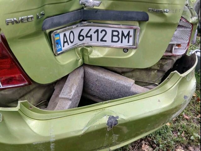 Зеленый Шевроле Авео, объемом двигателя 1.5 л и пробегом 170 тыс. км за 1200 $, фото 1 на Automoto.ua