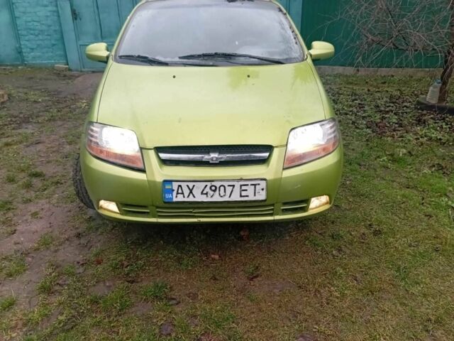 Зеленый Шевроле Авео, объемом двигателя 1.5 л и пробегом 190 тыс. км за 2000 $, фото 1 на Automoto.ua