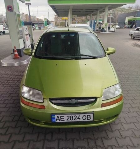 Зеленый Шевроле Авео, объемом двигателя 1.5 л и пробегом 500 тыс. км за 2500 $, фото 1 на Automoto.ua