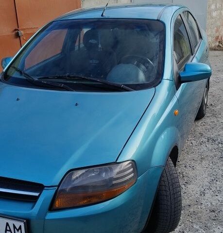 Зелений Шевроле Авео, об'ємом двигуна 1.5 л та пробігом 26 тис. км за 3500 $, фото 1 на Automoto.ua