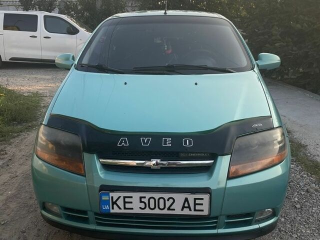 Зеленый Шевроле Авео, объемом двигателя 1.5 л и пробегом 228 тыс. км за 2900 $, фото 1 на Automoto.ua