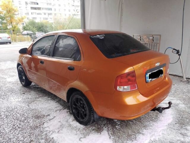 Оранжевый Шевроле Авео, объемом двигателя 1.5 л и пробегом 310 тыс. км за 2700 $, фото 1 на Automoto.ua