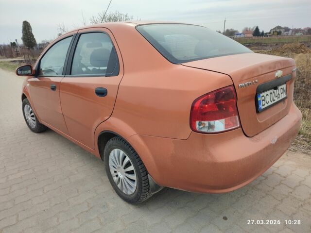Помаранчевий Шевроле Авео, об'ємом двигуна 1.5 л та пробігом 300 тис. км за 2350 $, фото 1 на Automoto.ua