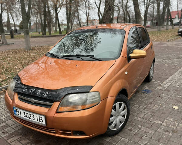Оранжевый Шевроле Авео, объемом двигателя 1.5 л и пробегом 217 тыс. км за 2850 $, фото 1 на Automoto.ua
