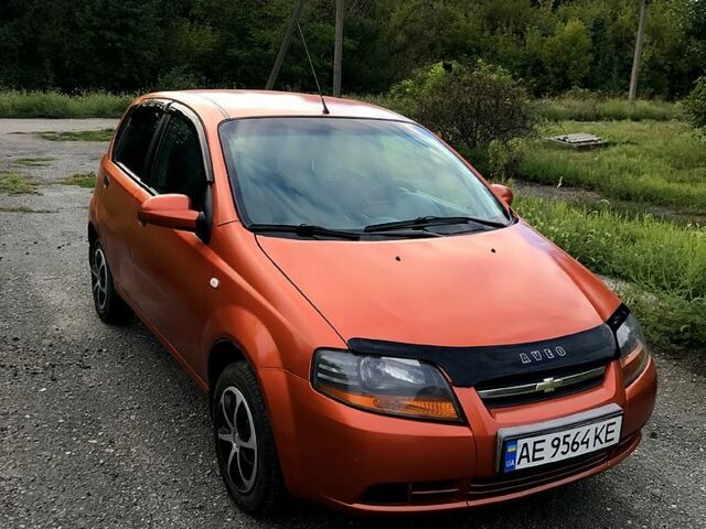 Оранжевый Шевроле Авео, объемом двигателя 1.5 л и пробегом 224 тыс. км за 2200 $, фото 1 на Automoto.ua
