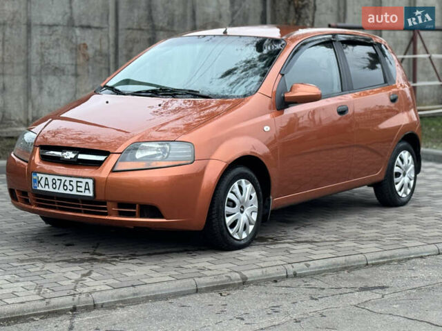 Оранжевый Шевроле Авео, объемом двигателя 1.5 л и пробегом 202 тыс. км за 2999 $, фото 1 на Automoto.ua