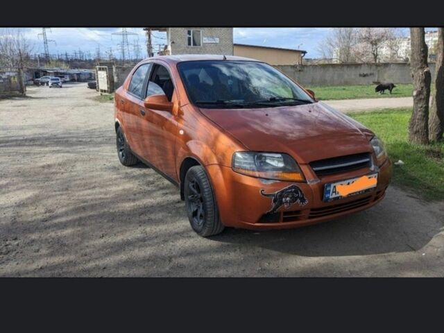 Оранжевый Шевроле Авео, объемом двигателя 1 л и пробегом 350 тыс. км за 1700 $, фото 1 на Automoto.ua