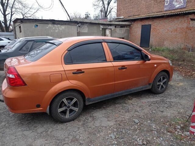Помаранчевий Шевроле Авео, об'ємом двигуна 1.5 л та пробігом 312 тис. км за 4000 $, фото 1 на Automoto.ua