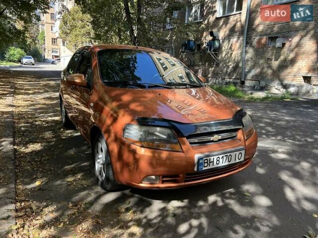 Оранжевый Шевроле Авео, объемом двигателя 1.5 л и пробегом 180 тыс. км за 3600 $, фото 1 на Automoto.ua