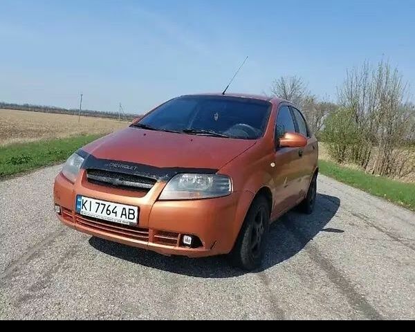 Оранжевый Шевроле Авео, объемом двигателя 1.5 л и пробегом 391 тыс. км за 1750 $, фото 1 на Automoto.ua