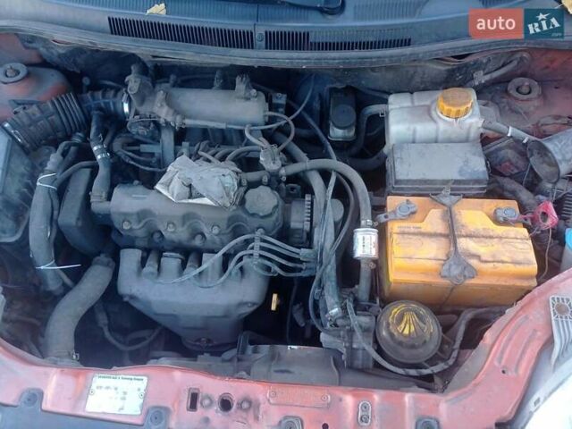 Оранжевый Шевроле Авео, объемом двигателя 1.5 л и пробегом 235 тыс. км за 2800 $, фото 1 на Automoto.ua