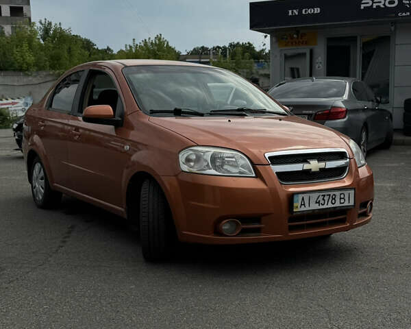 Оранжевый Шевроле Авео, объемом двигателя 1.6 л и пробегом 260 тыс. км за 2999 $, фото 1 на Automoto.ua