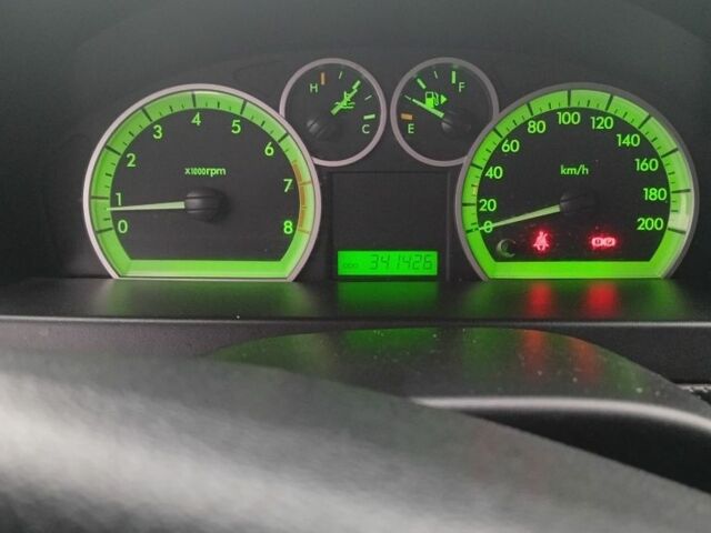 Оранжевый Шевроле Авео, объемом двигателя 0 л и пробегом 341 тыс. км за 3500 $, фото 1 на Automoto.ua