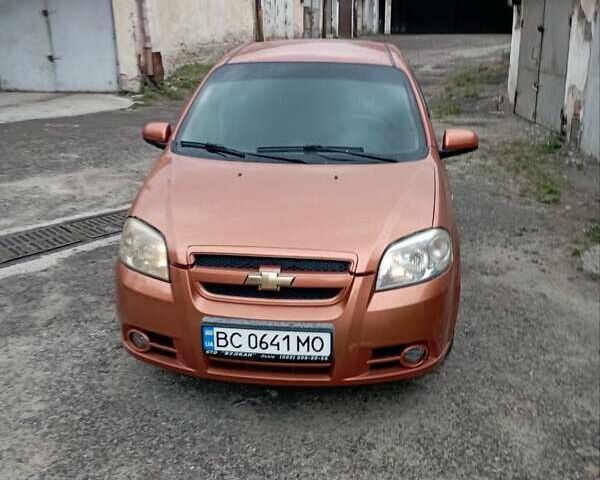 Помаранчевий Шевроле Авео, об'ємом двигуна 1.6 л та пробігом 184 тис. км за 3500 $, фото 1 на Automoto.ua