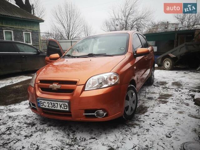 Помаранчевий Шевроле Авео, об'ємом двигуна 1.6 л та пробігом 160 тис. км за 4600 $, фото 1 на Automoto.ua