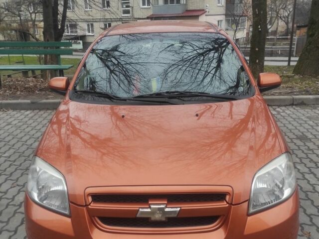Оранжевый Шевроле Авео, объемом двигателя 1.6 л и пробегом 150 тыс. км за 3500 $, фото 1 на Automoto.ua