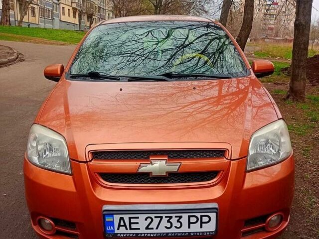Оранжевый Шевроле Авео, объемом двигателя 1.6 л и пробегом 145 тыс. км за 2590 $, фото 1 на Automoto.ua